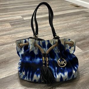 EUC: MICHAEL Michael Kors Blue and Black tie-dye Tote Bag